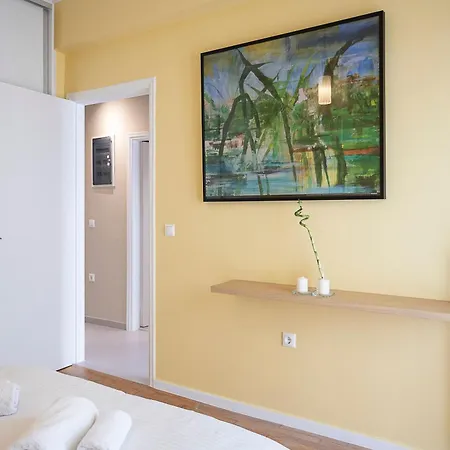 Spacious 2-bedroom Retreat In The Heart Of