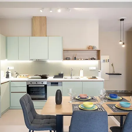 Spacious 2-bedroom Retreat In The Heart Of